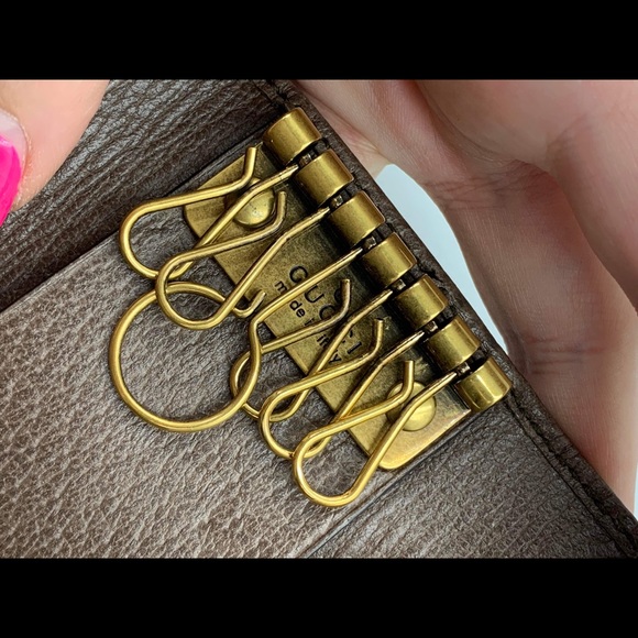 Gucci key case - Picture 6 of 11